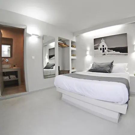 Happy Fish Rooms- Beachfront Apartment *